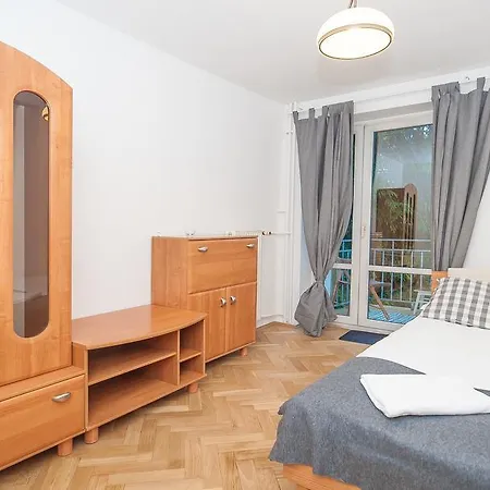 Ujejskiego 32a